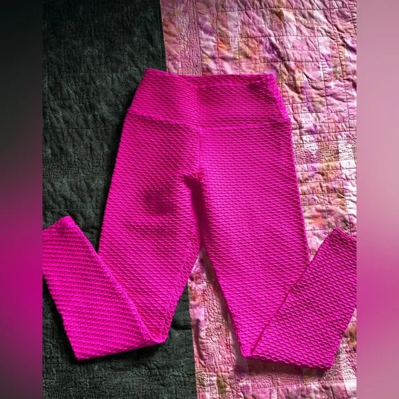 Magenta Pink Textured Leggings - Picture 1 of 3